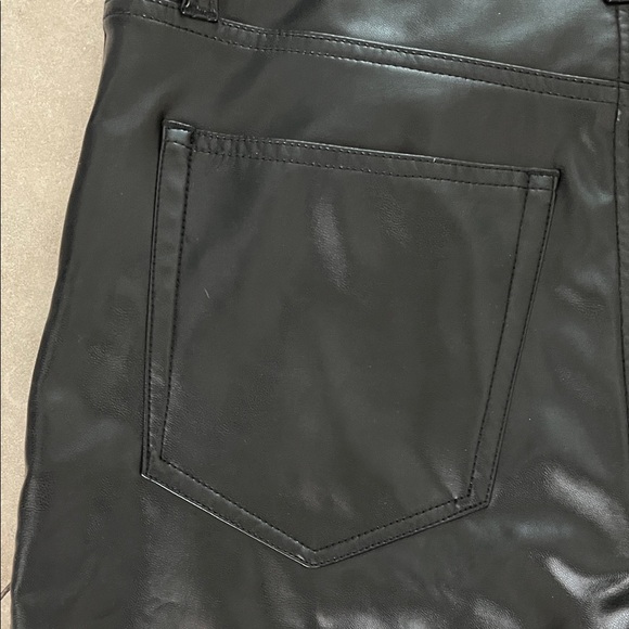 Abercrombie & Fitch Black Faux Leather High-Rise Pants Size 32/14 - Picture 6 of 8